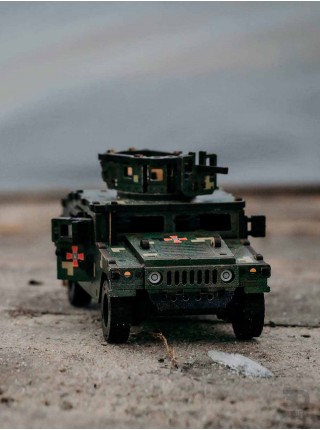 Військовий позашляховик, кольоровий