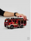 Пожежна машина кольорова з дерева