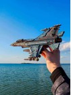 Літак Бойовий Сокіл F-16, кольоровий
