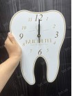 Настенные часы в стоматологию под заказ