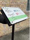 Табличка на ножке уличная наклонная на держателях 